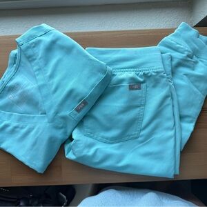 FIGS Aqua Blue Scrub Set